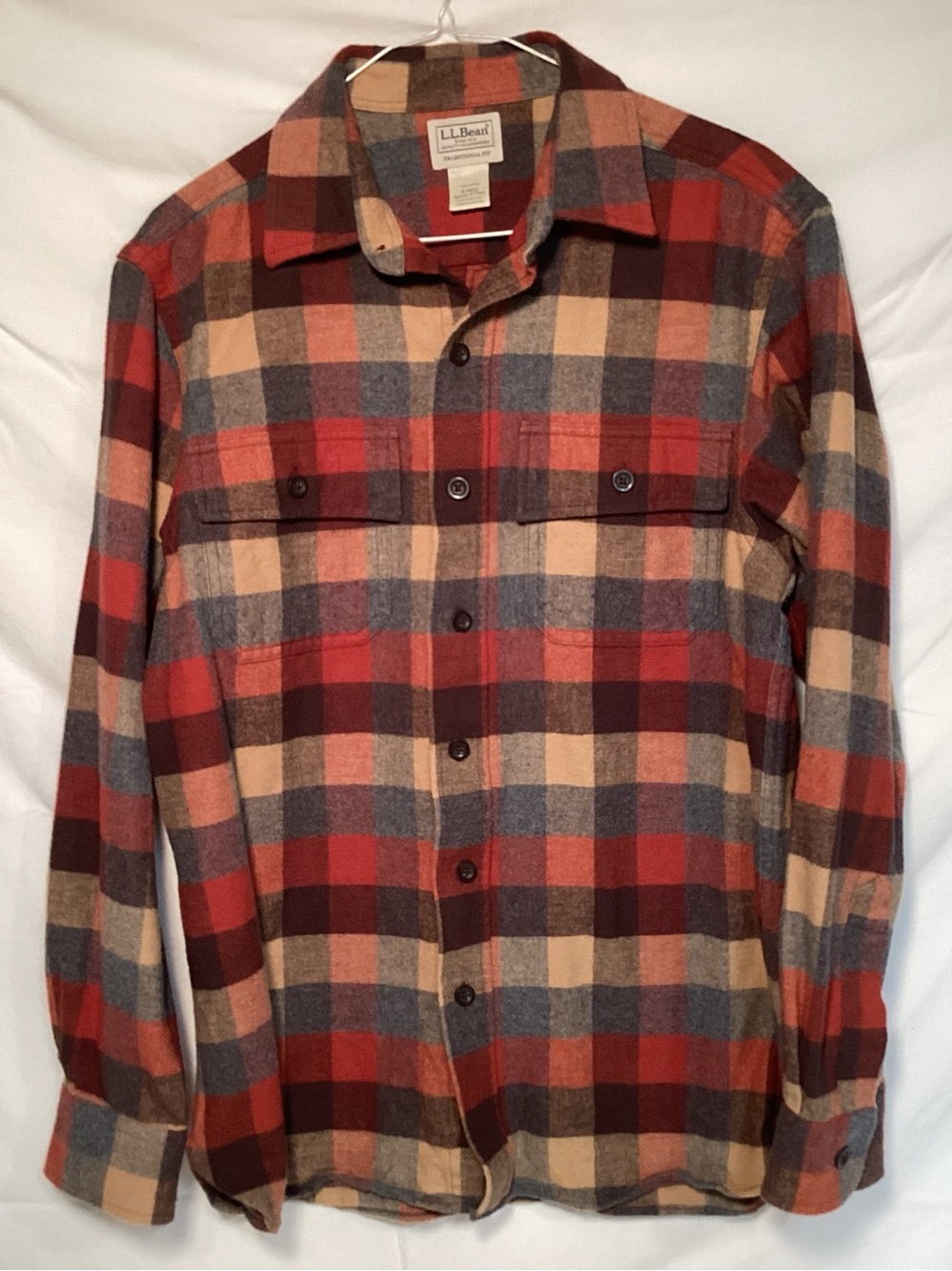 L.L. Bean Men’s Chamois Flannel Shirt Apple cinnamon apple plaid Size Small
